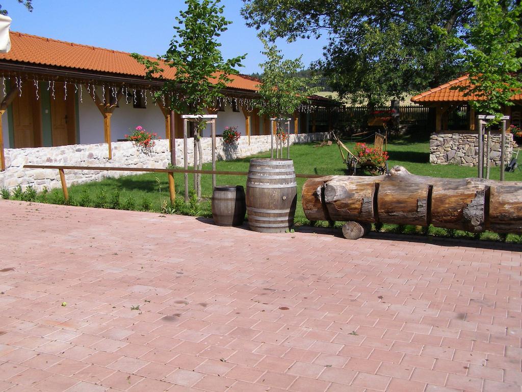 Hotel Na Statku Mirosov Mirosov  Extérieur photo