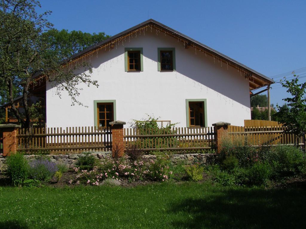 Hotel Na Statku Mirosov Mirosov  Extérieur photo