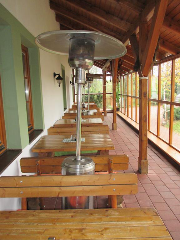 Hotel Na Statku Mirosov Mirosov  Extérieur photo