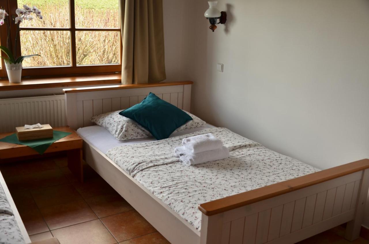 Hotel Na Statku Mirosov Mirosov  Extérieur photo